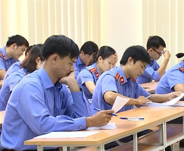 Thông báo câu hỏi và đáp án thi tuyển Kiểm sát viên năm 2017