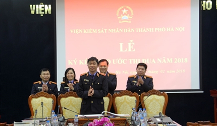 Hội nghị Giao ban trực tuyến hai cấp Viện KSND thành phố  và Lễ ký kết...