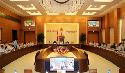 Kỳ họp thứ 10: Quốc hội thông qua 16 luật