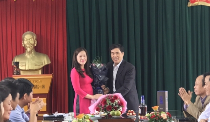 Đính chính thông tin chân ảnh của bài viết "Nữ công khối tư pháp huyện...