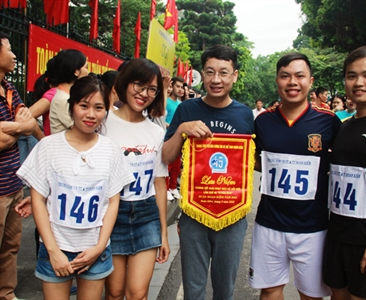 Viện KSND thành phố Hà Nội tham gia chung kết giải chạy Báo Hà Nội mới lần...
