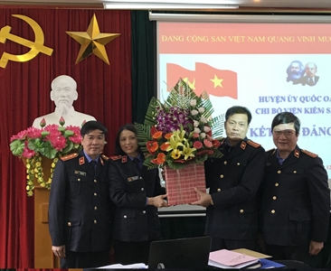 Chi bộ Viện KSND huyện Quốc Oai  tổ chức lễ kết nạp Đảng viên mới