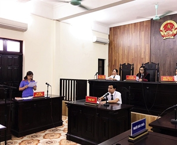 Viện KSND huyện Hoài Đức phối hợp với Tòa án nhân dân huyện tổ chức phiên...