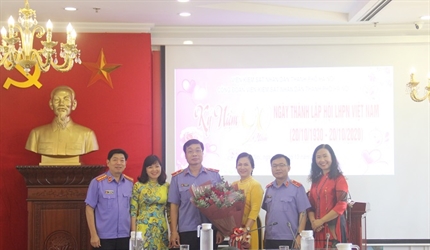 Phụ nữ ngành Kiểm sát Hà Nội phấn đấu phát huy truyền thống người phụ...