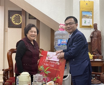 Viện KSND thành phố Hà Nội gặp mặt, chúc Tết cán bộ Hưu trí nhân dịp xuân...