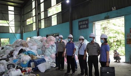 Phòng 11 - Viện KSND phố Hà Nội kiểm sát xử lý vật chứng trong công...