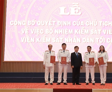 VKSND tối cao tổ chức Lễ công bố, trao quyết định bổ nhiệm Kiểm sát viên...