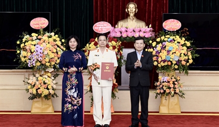 Công bố, trao Quyết định bổ nhiệm chức vụ Phó Viện trưởng VKSND Thành...