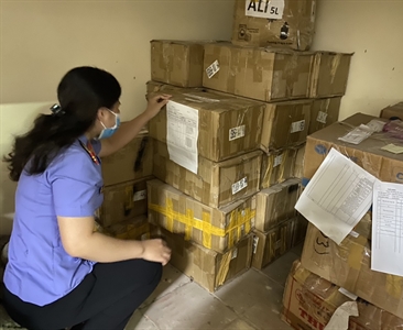 Viện KSND quận Thanh Xuân kiểm sát việc tiêu hủy vật chứng