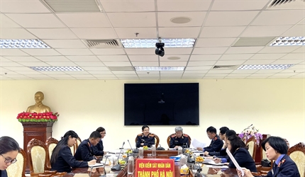 Khảo sát công tác kiểm sát giải quyết vụ án kinh doanh thương mại có...