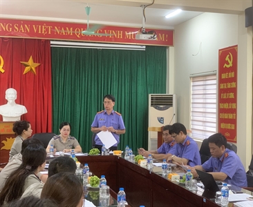 Phòng 11 Viện KSND thành phố Hà Nội tiến hành trực tiếp kiểm sát việc tuân...