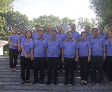 Viện kiểm sát nhân dân thành phố Hà Nội dâng hương tưởng niệm đồng chí Hoàng...