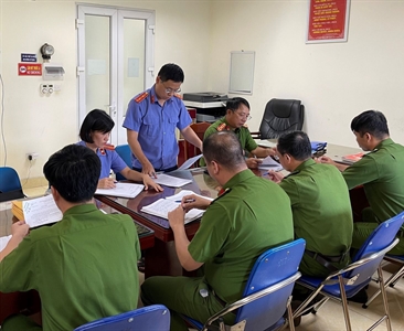 Viện KSND huyện Đan Phượng trực tiếp kiểm sát việc tiếp nhận, giải quyết...