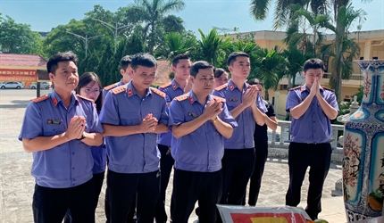 Viện KSND huyện Ba Vì tổ chức các hoạt động tri ân nhân dịp kỷ niệm 76...