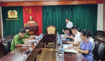 Viện KSND thị xã Sơn Tây kiểm sát việc thi hành tạm giữ, tạm giam tại...