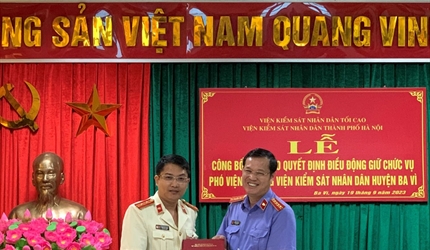 Lễ công bố và trao quyết định điều động giữ chức vụ Phó Viện trưởng...