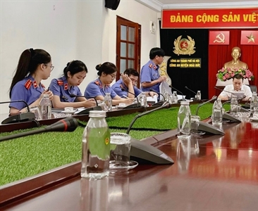 Viện KSND huyện Hoài Đức trực tiếp kiểm sát việc tiếp nhận, giải quyết tố...