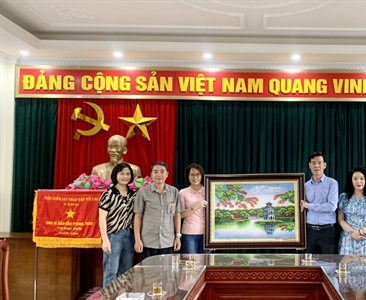 Viện KSND quận Hoàn Kiếm và Viện KSND thành phố Chí Linh, tỉnh Hải Dương tổ...