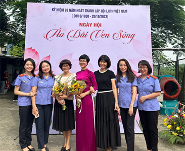 Viện KSND quận Ba Đình và chương trình “Áo dài ven sông” đến với nữ lao động...