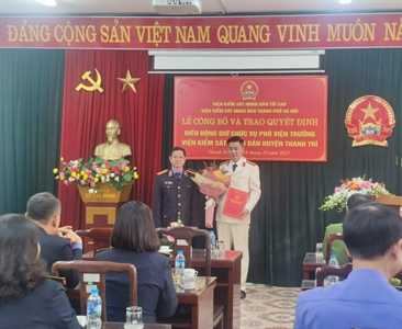 Lễ công bố và trao Quyết định điều động giữ chức vụ Phó Viện trưởng Viện...