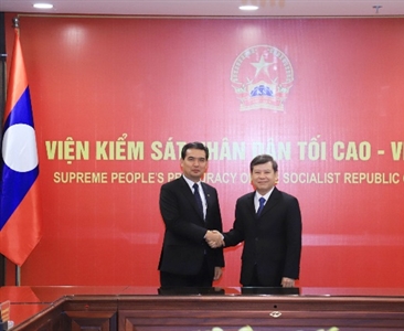 VKSND tối cao Việt Nam hội đàm với VKSND tối cao Lào