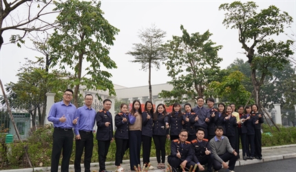 Công đoàn, Đoàn thanh niên VKSND thành phố Hà Nội chăm sóc cây xanh đón...
