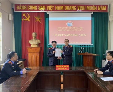 Chi bộ Viện KSND huyện Phúc Thọ kết nạp đảng viên mới nhân kỷ niệm 94 năm...