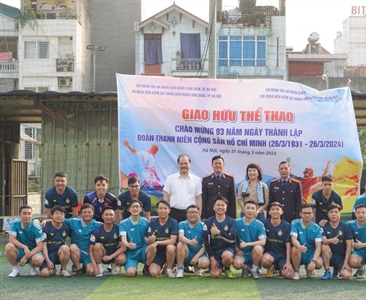 VKSND quận Long Biên tổ chức giao lưu bóng đá chào mừng kỷ niệm 93 năm ngày...