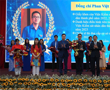 Đoàn khối các cơ quan Thành phố tuyên dương 10 gương cán bộ, công chức trẻ...