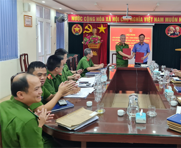 Liên ngành Công an - Viện KSND thị xã Sơn Tây tổ chức Hội nghị đánh giá công...