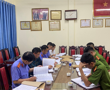 Viện KSND huyện Hoài Đức tiến hành kiểm sát trực tiếp công tác thi hành án...