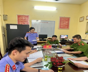 Viện KSND huyện Ứng Hòa kiểm sát trực tiếp việc tạm giữ, tạm giam và thi...