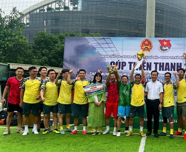 Đội bóng Đoàn Thanh niên Viện KSND thành phố Hà Nội giành Giải nhất Giải...