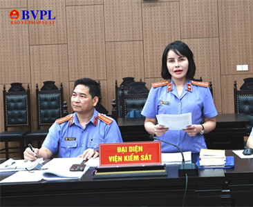 Bản lĩnh Kiểm sát viên tại phiên tòa xét xử 135 bị cáo cho vay lãi nặng, đòi...