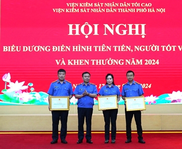 Viện KSND thành phố Hà Nội tổ chức Hội nghị biểu dương Điển hình tiên tiến,...