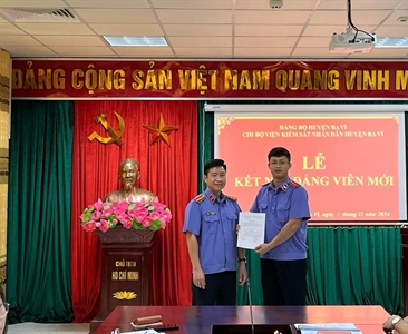 Chi bộ Viện KSND huyện Ba Vì tổ chức lễ kết nạp Đảng viên mới