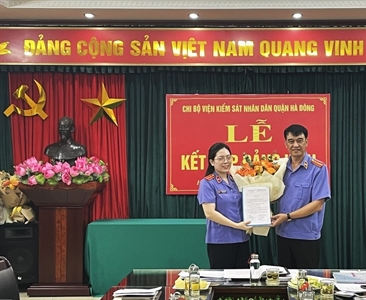 Viện KSND quận Hà Đông tổ chức Lễ kết nạp Đảng viên mới