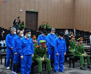 Xét xử Nguyễn Thị Thanh Nhàn và 12 bị cáo trong vụ án xảy ra tại VNCERT