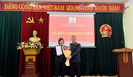 Viện KSND huyện Thanh Trì tổ chức Lễ kết nạp đảng viên