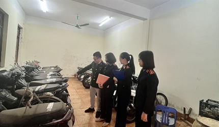 Viện KSND quận Nam Từ Liêm kiểm sát đột xuất công tác tiếp nhận, quản...