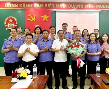 Viện KSND huyện Mỹ Đức tổ chức gặp mặt công chức trước khi nghỉ hưu