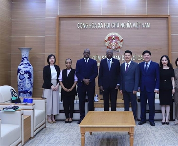 Viện trưởng VKSND tối cao tiếp Đại sứ đặc mệnh toàn quyền Ăng-gô-la tại Việt Nam