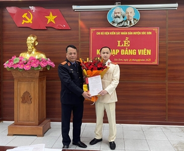 Chi bộ Viện KSND huyện Sóc Sơn tổ chức Lễ kết nạp Đảng viên mới