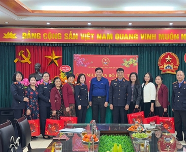 Viện KSND quận Hà Đông, huyện Phúc Thọ gặp mặt cán bộ hưu trí Xuân Ất Tỵ 2025