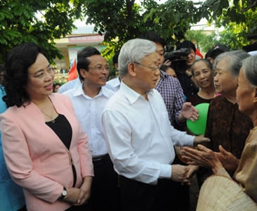 Tổng Bí thư dự ngày hội đại đoàn kết toàn dân tại Hà Nội