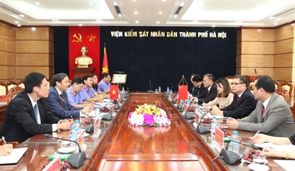 Lãnh đạo Viện KSND thành phố Hà Nội tiếp xã giao Đoàn đại biểu Viện...