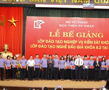 VIỆN KIỂM SÁT HÀ NỘI CÓ 11 HỌC VIÊN XẾP LOẠI GIỎI TẠI LỚP ĐÀO TẠO NGHIỆP VỤ...