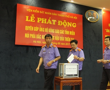 Viện VKSND thành phố Hà Nội tổ chức phát động cán bộ, công chức và người lao...